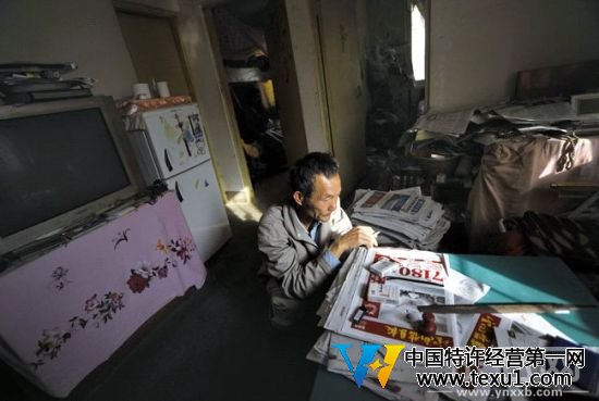 陶云江说起自己的女儿、家庭和现在的状况时几度哽咽。
