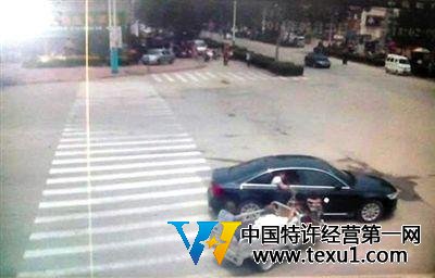 23日中午,陈母被突然喷毒。新京报记者 王瑞锋 摄